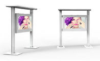 Vertikale Lcd-Anzeigen-Informations-Kiosk im Freien, hohe Helligkeits-freistehendes Digital-Plakat