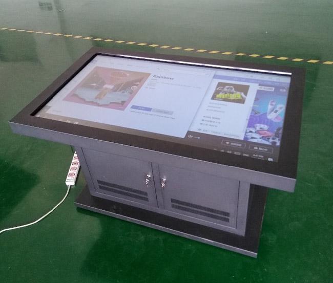  Android/wechselwirkende multi Noten-intelligenter Spiel-Couchtisch Windows LCD für Geschäft/KTV/Bar/Restaurant
